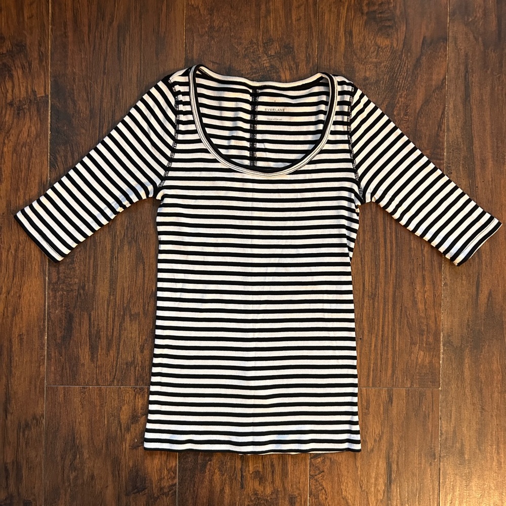 Everlane The Supima Mirco-Rib Black and White Striped Short Sleeve Top xs
